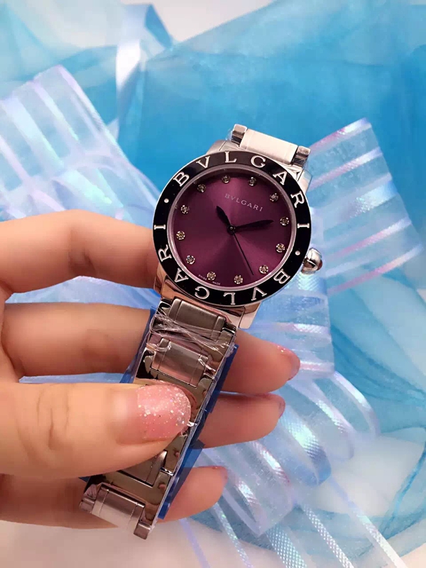 ブルガリ時計正面デザイン